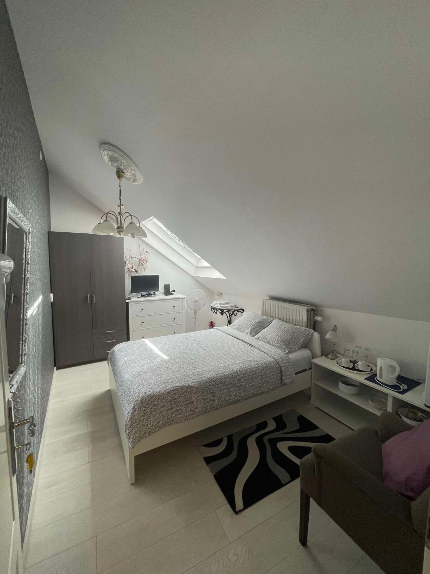 Samos Babbis Bed & Breakfast Heerlen Exterior foto